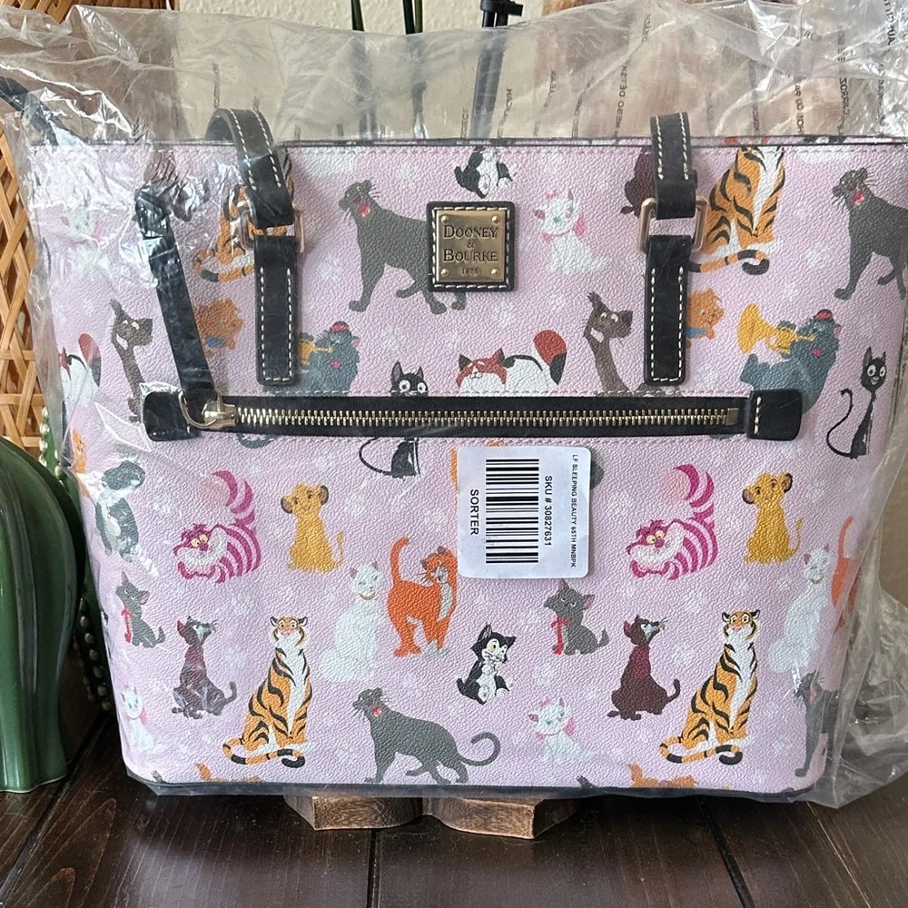 Disney Parks Dooney & Bourke 2024 Cats Tote Bag Purse - Picture 4 of 9